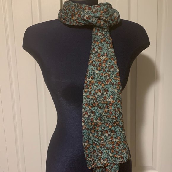 Two Beautiful Casual Wear Scarves/Wraps [2 FOR 1] - Picture 8 of 10